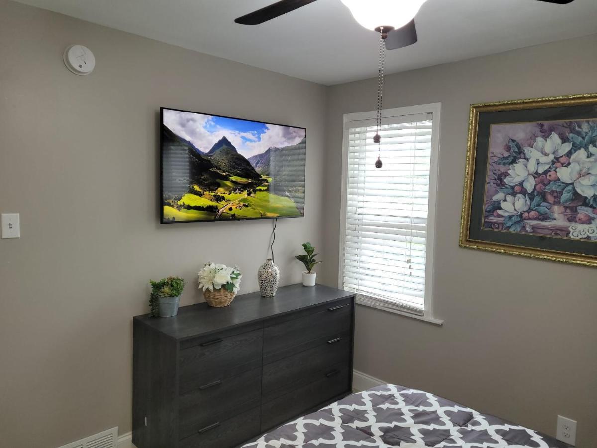 Apartment With Brand New Furniture And Large Parking เวสต์เซเนกา ภายนอก รูปภาพ